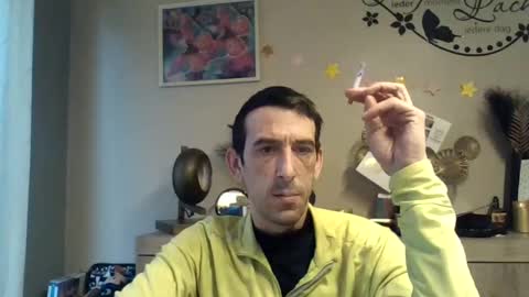 Snapshot of skinnybigcock2 chatting on 01-14-25, 07:59 SkinnyBigCock2 online show from 01-14-25, 07:59