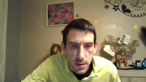 Snapshot of skinnybigcock2 chatting on 01-22-25, 02:59 SkinnyBigCock2 online show from 01-22-25, 02:59