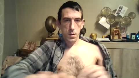 Snapshot of skinnybigcock2 chatting on 01-25-25, 06:55 SkinnyBigCock2 online show from 01-25-25, 06:55