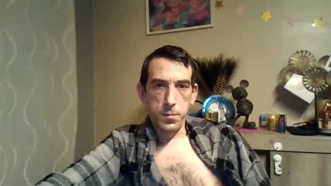 Snapshot of skinnybigcock2 chatting on 01-26-25, 06:17 SkinnyBigCock2 online show from 01-26-25, 06:17