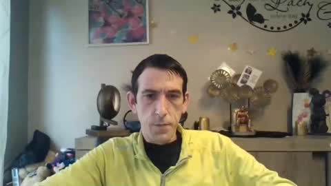 Snapshot of skinnybigcock2 chatting on 02-10-25, 09:14 SkinnyBigCock2 online show from 02-10-25, 09:14