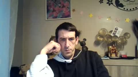 Snapshot of skinnybigcock2 chatting on 02-13-25, 07:45 SkinnyBigCock2 online show from 02-13-25, 07:45