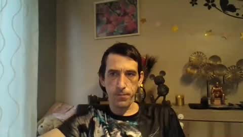 Snapshot of skinnybigcock2 chatting on 02-24-25, 07:44 SkinnyBigCock2 online show from 02-24-25, 07:44