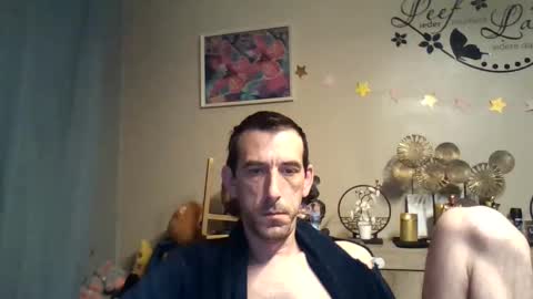 Snapshot of skinnybigcock2 chatting on 09-13-25, 02:44 SkinnyBigCock2 online show from 09-13-25, 02:44