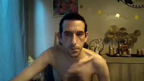 Snapshot of skinnybigcock2 chatting on 10-24-25, 07:05 SkinnyBigCock2 online show from 10-24-25, 07:05