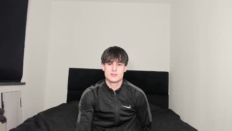 Snapshot of skinnyguywithbigd chatting on 11-27-25, 02:52 skinnyguywithbigd online show from 11-27-25, 02:52