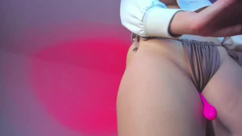  SKINNYHORNY   online show from 10-17-25, 06:05