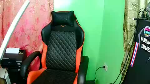 sky1441 online show from 11-26-25, 06:36