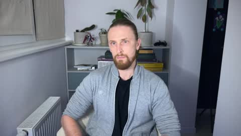 Snapshot of sky_guy25 chatting on 10-20-25, 08:20 sky_guy25 online show from 10-20-25, 08:20