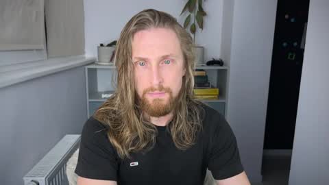 Snapshot of sky_guy25 chatting on 10-30-25, 09:37 sky_guy25 online show from 10-30-25, 09:37