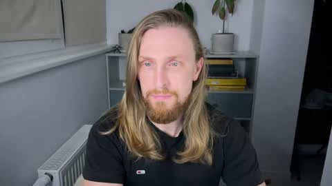 Snapshot of sky_guy25 chatting on 11-15-25, 09:11 sky_guy25 online show from 11-15-25, 09:11