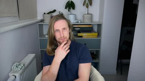 Snapshot of sky_guy25 chatting on 11-19-25, 08:42 sky_guy25 online show from 11-19-25, 08:42