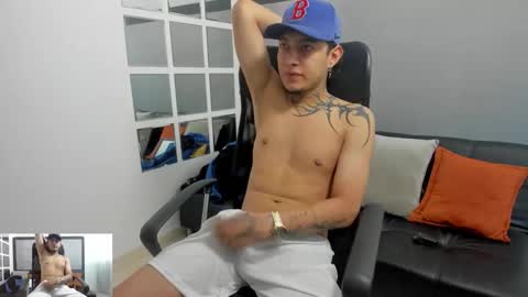 Snapshot of sky_wild chatting on 10-20-25, 09:04 sky_wild online show from 10-20-25, 09:04