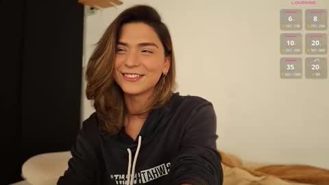 Vi online show from 10-30-25, 04:14