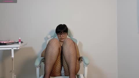 SKYE. online show from 10-10-25, 05:28