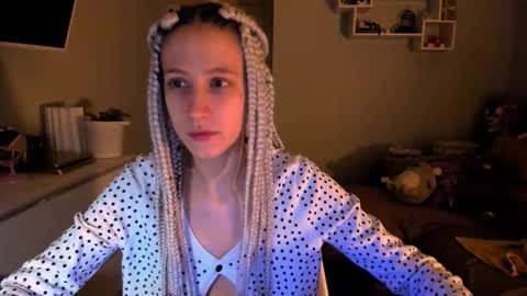    online show from 10-07-25, 09:56