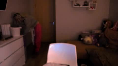    online show from 10-08-25, 08:50