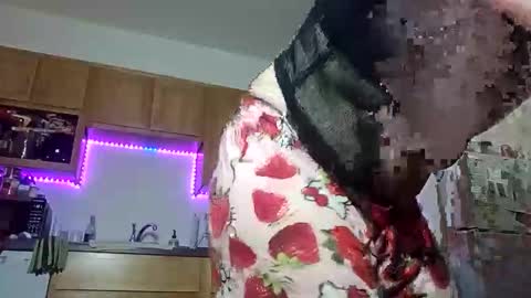 Skyisacutie online show from 12-15-25, 07:01