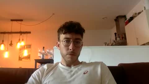 skyisthelimit1995 online show from 09-14-25, 09:41