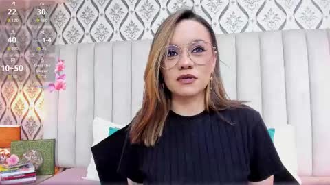 Snapshot of skyjunne chatting on 10-30-25, 05:46 Sky June online show from 10-30-25, 05:46