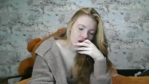 Snapshot of skyler_wans chatting on 10-20-25, 06:03 Skyler online show from 10-20-25, 06:03