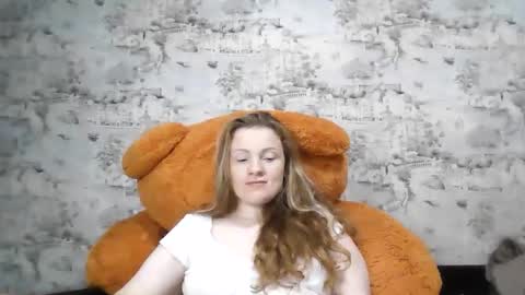 Snapshot of skyler_wans chatting on 11-10-25, 06:40 Skyler online show from 11-10-25, 06:40