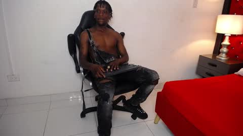 Snapshot of skylerbigxxx chatting on 09-24-25, 04:27 SKYLERBIGXXX online show from 09-24-25, 04:27
