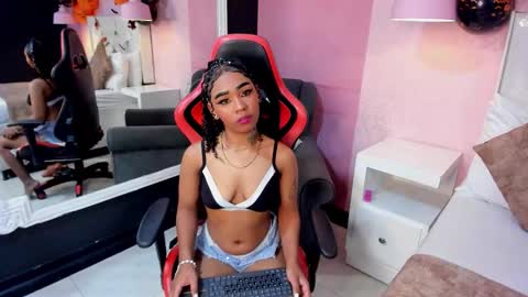 skylerbloom online show from 10-24-25, 03:36