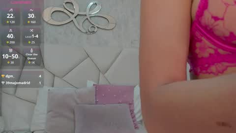 Snapshot of skylerwhite02 chatting on 11-25-25, 09:26 Skyler online show from 11-25-25, 09:26