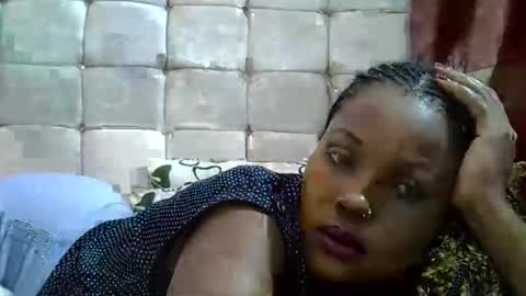 skylight_xoxo online show from 10-02-25, 11:17