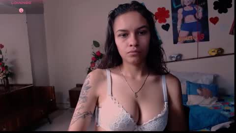 skyloverhot online show from 10-17-25, 07:38