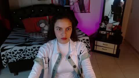 skyloverhot online show from 10-23-25, 08:07