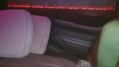 skyonetoo3 online show from 10-07-25, 03:04