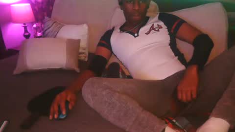 skyonetoo3 online show from 11-03-25, 04:14