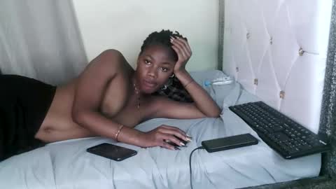 skyqueen0 online show from 10-26-25, 05:08