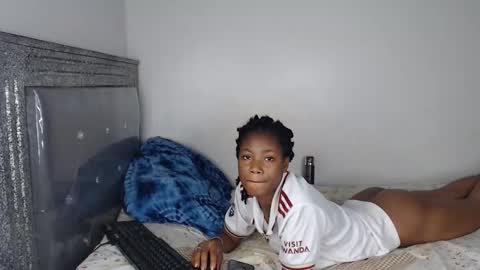 skyqueen0 online show from 10-28-25, 05:48