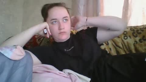 skyressie333 online show from 04-03-26, 04:54