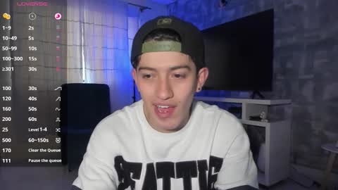 Snapshot of skyrid3r chatting on 10-16-25, 07:26 Skyrider online show from 10-16-25, 07:26