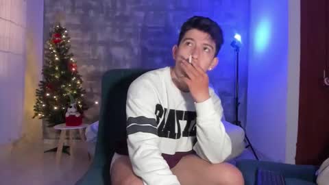 Snapshot of skyrid3r chatting on 12-03-25, 05:55 Skyrider online show from 12-03-25, 05:55