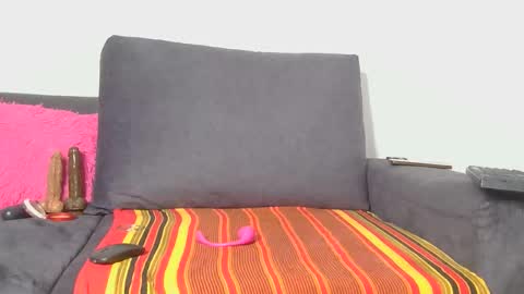 Bella online show from 10-13-25, 01:05