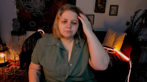 Snapshot of sladadeew chatting on 01-05-25, 01:04 Slada Deew online show from 01-05-25, 01:04