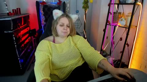 Snapshot of sladadeew chatting on 01-06-25, 12:24 Slada Deew online show from 01-06-25, 12:24