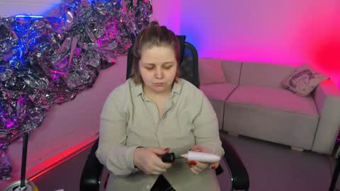 Snapshot of sladadeew chatting on 01-09-25, 09:06 Slada Deew online show from 01-09-25, 09:06