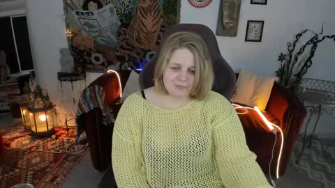 Snapshot of sladadeew chatting on 01-14-25, 03:15 Slada Deew online show from 01-14-25, 03:15