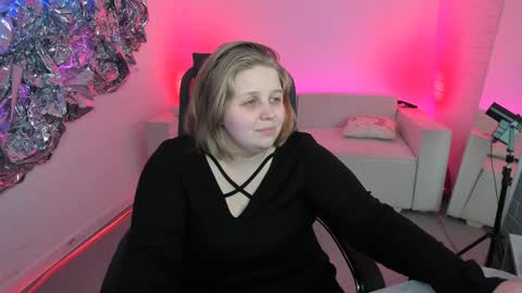 Snapshot of sladadeew chatting on 01-15-25, 03:07 Slada Deew online show from 01-15-25, 03:07