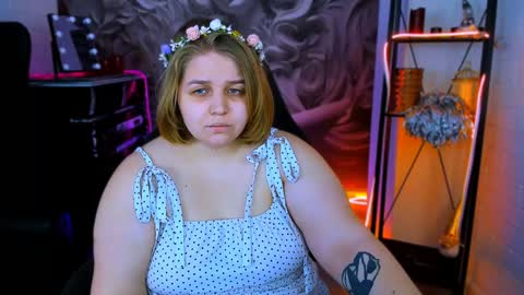 Snapshot of sladadeew chatting on 01-26-25, 09:08 Slada Deew online show from 01-26-25, 09:08