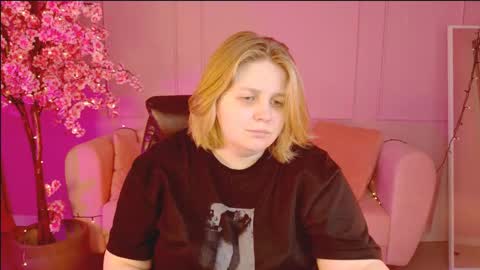 Snapshot of sladadeew chatting on 02-03-25, 08:57 Slada Deew online show from 02-03-25, 08:57