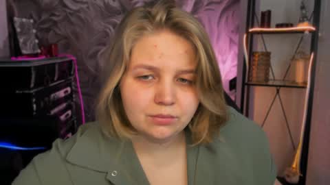 Snapshot of sladadeew chatting on 02-06-25, 09:11 Slada Deew online show from 02-06-25, 09:11