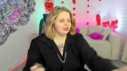 Snapshot of sladadeew chatting on 02-20-25, 02:35 Slada Deew online show from 02-20-25, 02:35