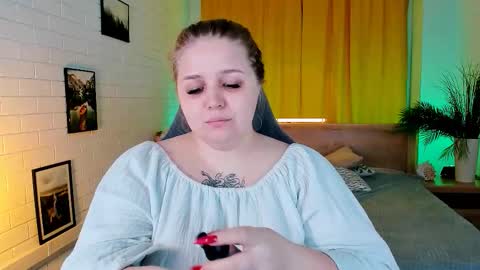 Snapshot of sladadeew chatting on 10-11-25, 05:28 Slada Deew online show from 10-11-25, 05:28